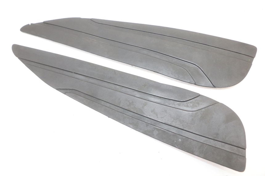 photo de TAPPETINO PEDANA YAMAHA X-MAX XMAX 125 (2010 - 2013) - Vista principale