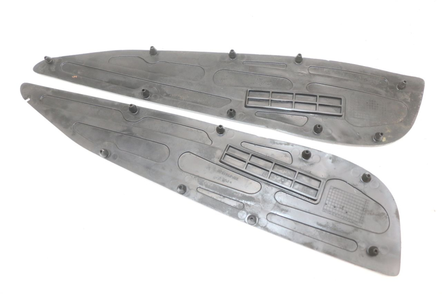 photo de TAPPETINO PEDANA YAMAHA X-MAX XMAX 125 (2010 - 2013) - Primo piano tecnico