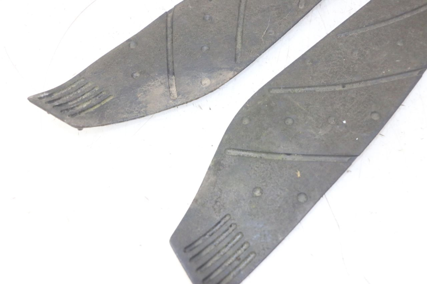 photo de TAPPETINO PEDANA YAMAHA X-MAX XMAX 250 (2006 - 2009) - Vista d'insieme del prodotto