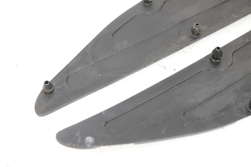 photo de TAPPETINO PEDANA YAMAHA X-MAX XMAX 125 (2010 - 2013) - Dettaglio del componente