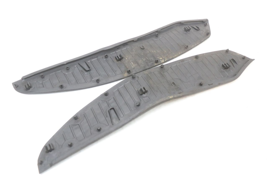 photo de TAPPETINO PEDANA PIAGGIO X10 125 (2012 - 2017) - Zoom sullo stato d'uso