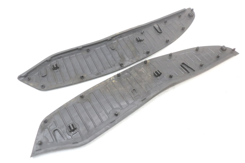 photo de TAPPETINO PEDANA PIAGGIO X10 125 (2012 - 2017) - Altra angolazione