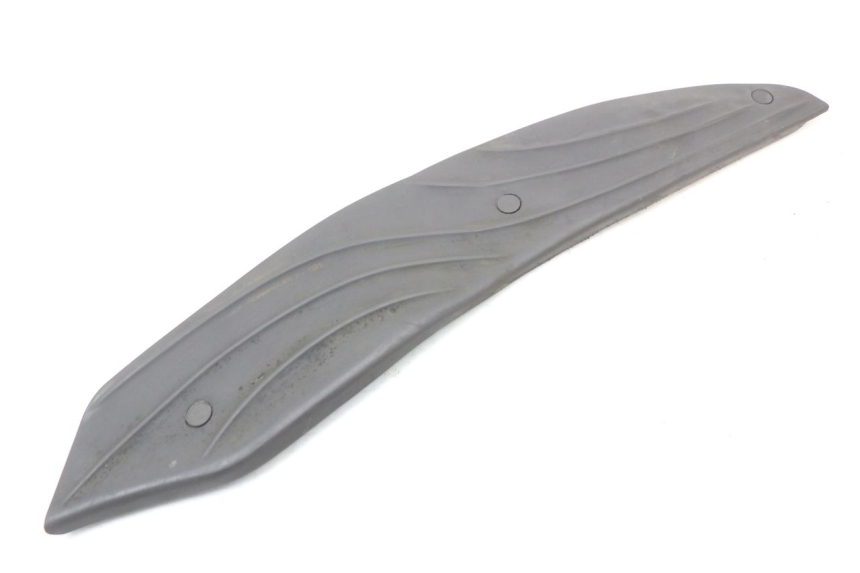 photo de TAPPETINO PEDANA PIAGGIO X10 125 (2012 - 2017) - Dettagli dei punti di fissaggio