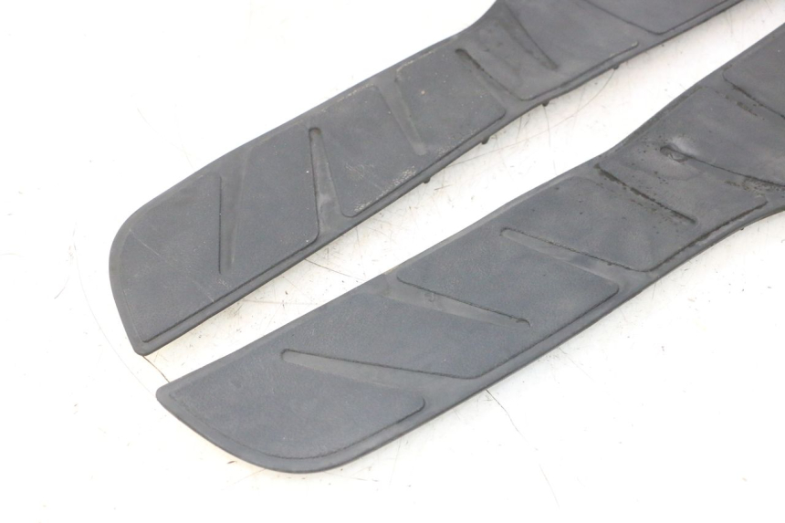 photo de Tappetino pedana PIAGGIO X8 STREET 125 (2006 - 2007) - Dettaglio del componente