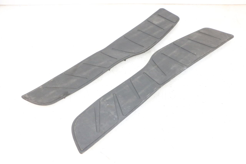 photo de Tappetino pedana PIAGGIO X8 125 (2004 - 2007) - Vista principale