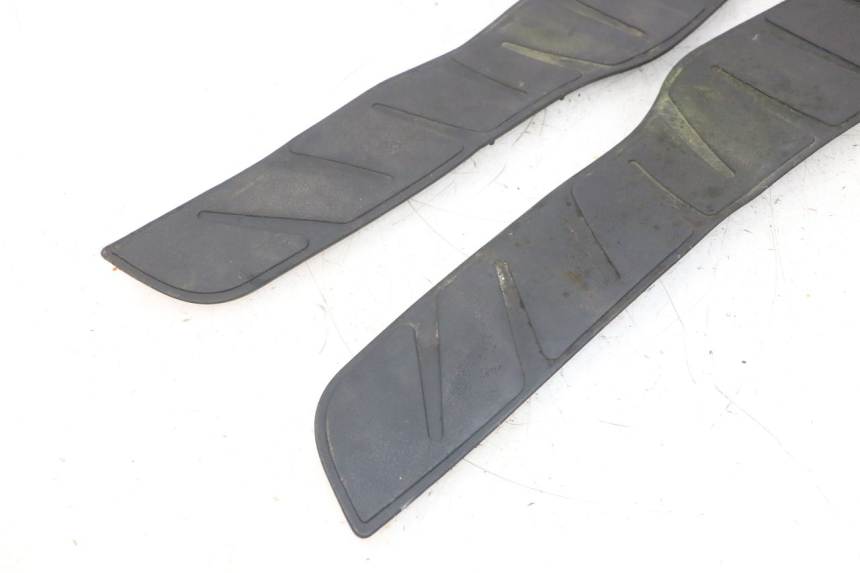 photo de Tappetino pedana PIAGGIO X8 125 (2004 - 2007) - Ricambio usato controllato