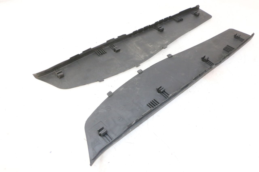 photo de TAPPETINO PEDANA PIAGGIO X9 EVOLUTION 125 (2003 - 2007) - Dettaglio del componente