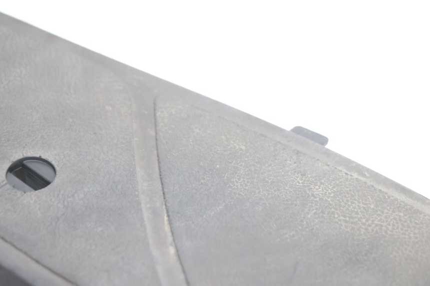 photo de TAPPETINO PEDANA PIAGGIO X9 EVOLUTION 125 (2003 - 2007) - Primo piano tecnico
