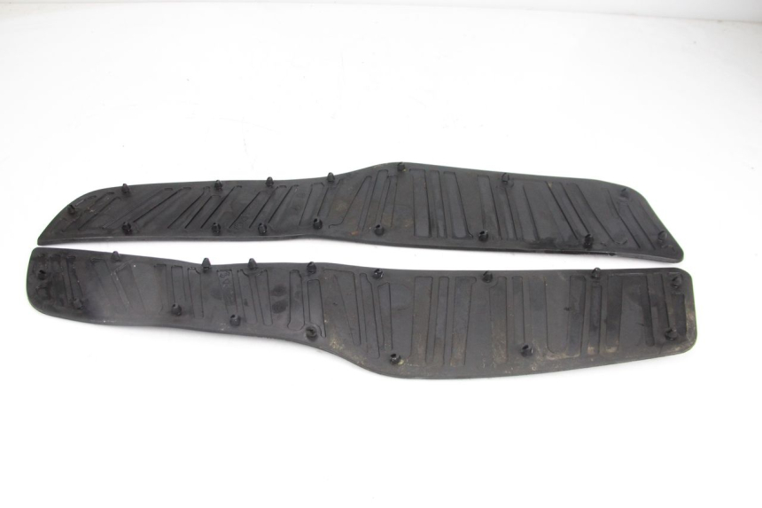 photo de TAPPETINO PEDANA PIAGGIO XEVO - X EVO 125 (2007 - 2017) - Dettaglio del componente