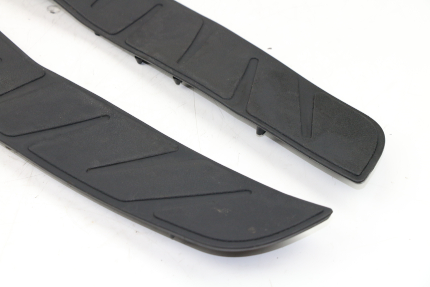 photo de Tappetino pedana PIAGGIO XEVO - X EVO 125 (2010 - 2015) - Zoom sullo stato d'uso