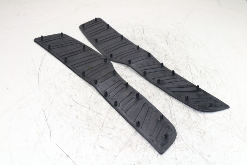 photo de Tappetino pedana PIAGGIO XEVO - X EVO 125 (2010 - 2015) - Dettaglio del componente