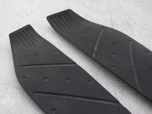 photo de Tappetino pedana YAMAHA XMAX X-MAX 125 (2006 - 2009) - Altra angolazione