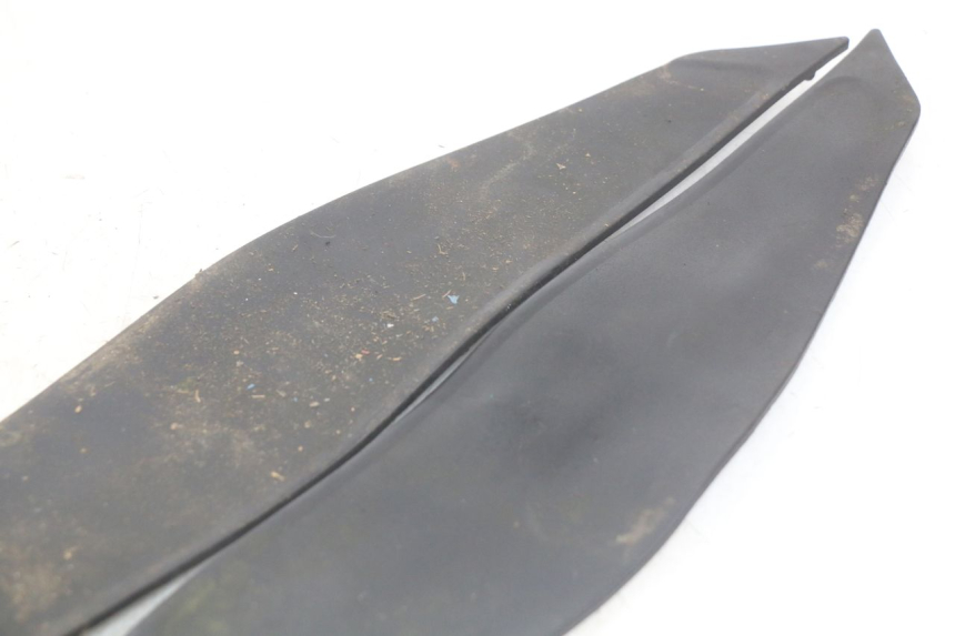 photo de TAPPETINO PEDANA YAMAHA YP MAJESTY 400 (2004 - 2008) - Zoom sullo stato d'uso