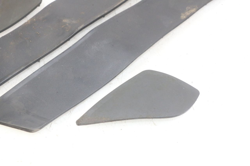 photo de TAPPETINO PEDANA YAMAHA YP MAJESTY 400 (2004 - 2008) - Primo piano tecnico