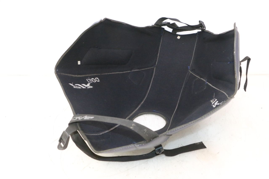 photo de COPRI SERBATOIO YAMAHA FJR 1300 (2001 - 2005) - Dettaglio del componente