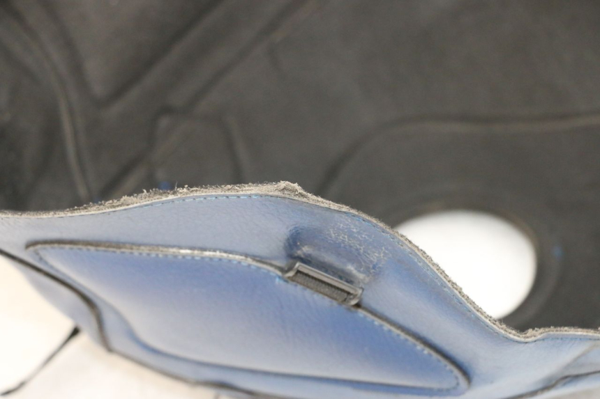 photo de TAPPETO SERBATOIO YAMAHA TDM ABS 900 (2002 - 2014) - Dettaglio del componente