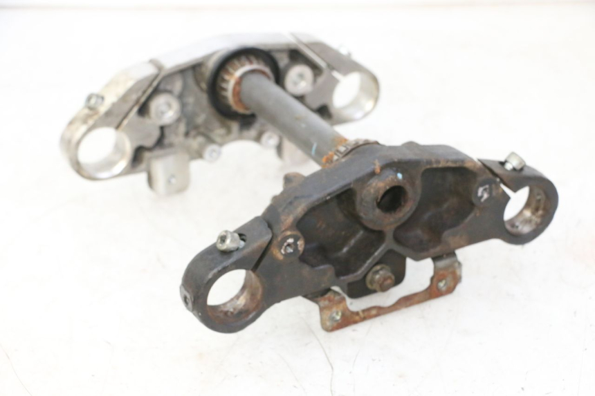 photo de PIASTRA HYOSUNG GV AQUILA 125 (2000 - 2009) - Marcature e riferimenti originali