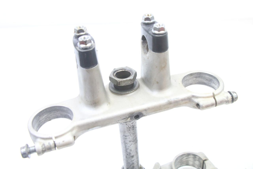 photo de PIASTRA HONDA CR 85 (2003 - 2007) - Primo piano tecnico