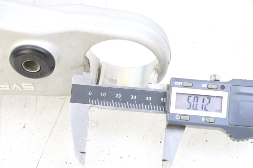 photo de PIASTRA HUSQVARNA SVARTPILEN 401 (2018 - 2023) - Zoom sullo stato d'uso