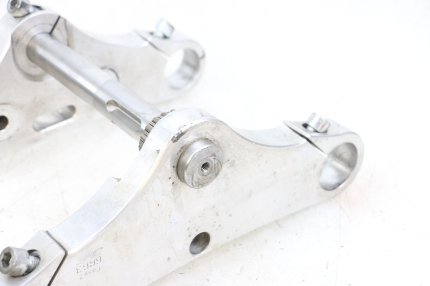 photo de PIASTRA HARLEY DAVIDSON SPORTSTER XL CUSTOM 1200 (2003 - 2004) - Caratteristiche distintive