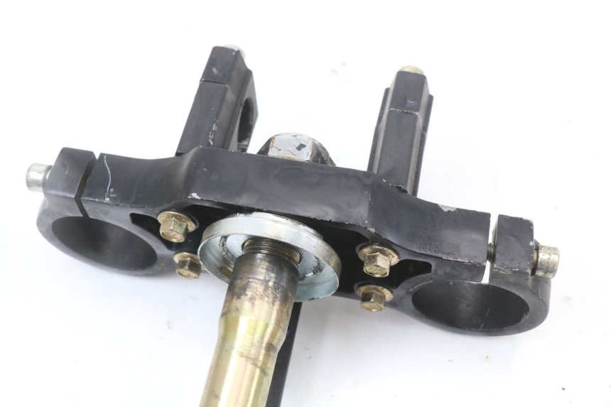 photo de PIASTRA SUPERIORE ORION AGB37 CRF1 DIRT BIKE 140 - Dettagli dei punti di fissaggio