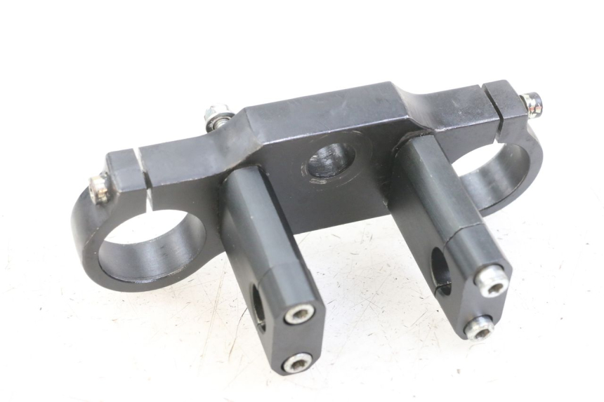 photo de PIASTRA SUPERIORE APOLLO RFZ 125 - Altra angolazione