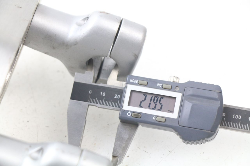 photo de Forcella superiore HYOSUNG AQUILA GV 125 (2009 - 2016) - Dettaglio del componente