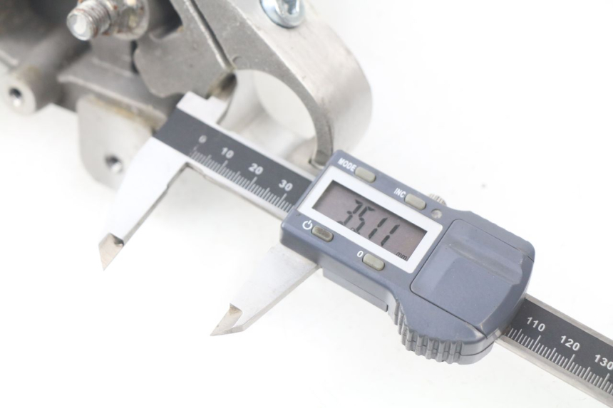 photo de Forcella superiore HYOSUNG AQUILA GV 125 (2009 - 2016) - Zoom sullo stato d'uso