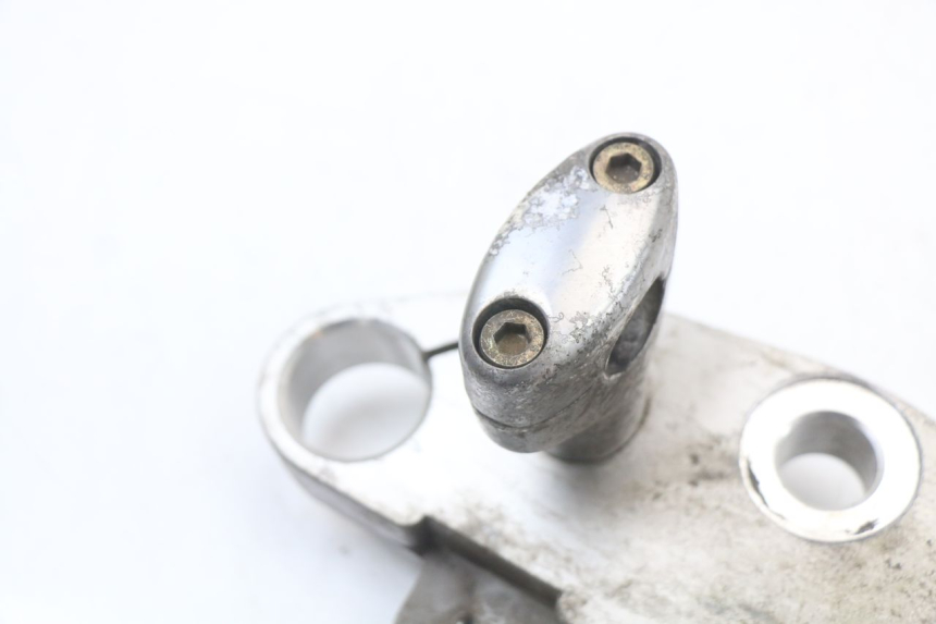 photo de PIASTRA SUPERIORE HYOSUNG GV AQUILA 125 (2000 - 2009) - Altra angolazione