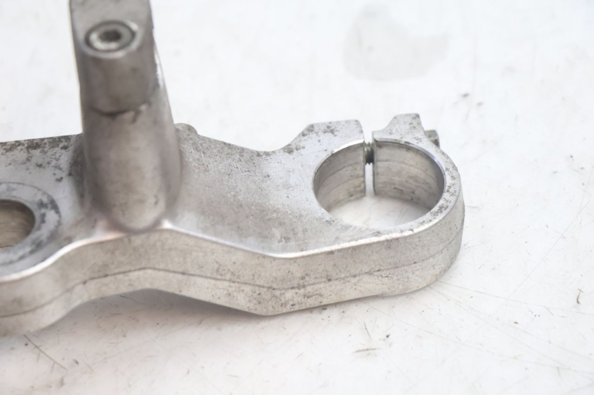 photo de Forcella superiore SUZUKI BURGMAN EXECUTIVE ABS 650 (2006 - 2012) - Primo piano tecnico
