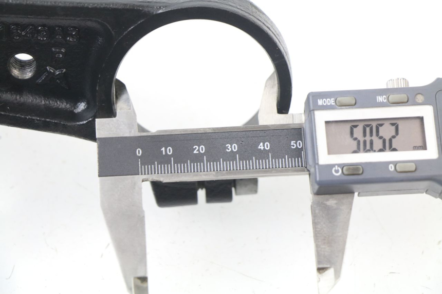 photo de PIASTRA SUPERIORE BMW C SPORT 650 (2015 - 2021) - Dettaglio del componente