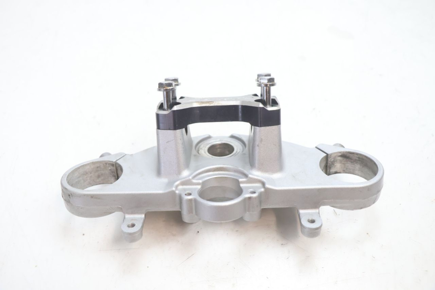 photo de PIASTRA SUPERIORE HONDA CB F HORNET 600 (2005 - 2006) - Zoom sullo stato d'uso