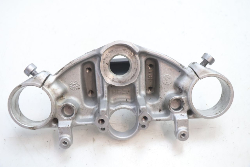 photo de PIASTRA SUPERIORE HONDA CB F HORNET 600 (2005 - 2006) - Primo piano tecnico