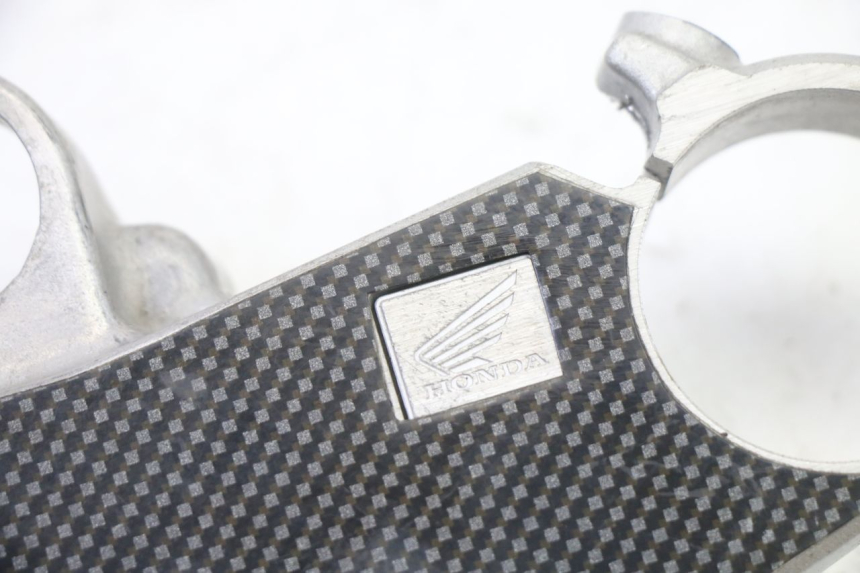 photo de PIASTRA SUPERIORE HONDA CBR RR FIREBLADE 900 (1992 - 1994) - Dettaglio del componente