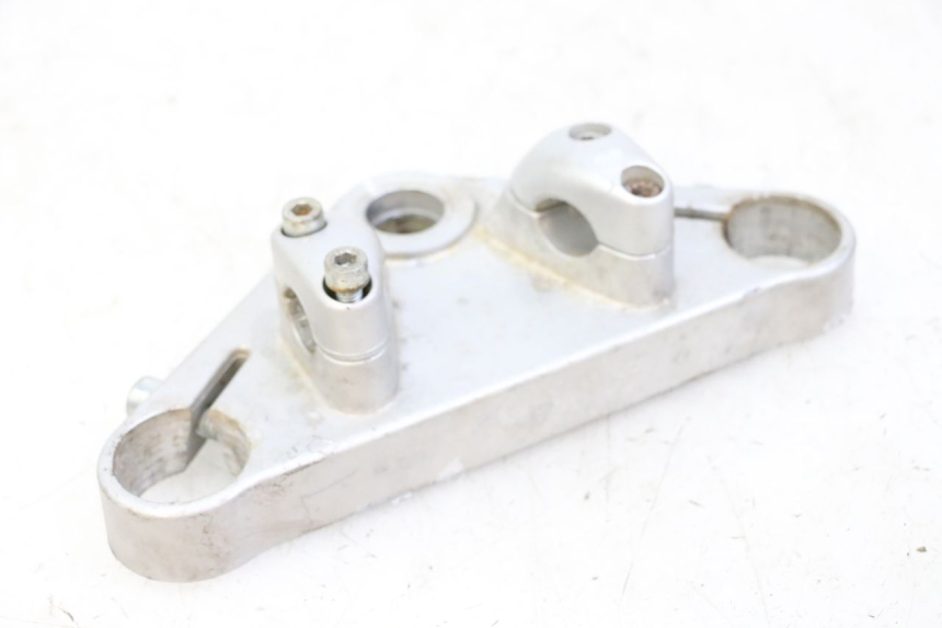 photo de PIASTRA SUPERIORE APRILIA CLASSIC 125 (1995 - 2001) - Primo piano tecnico