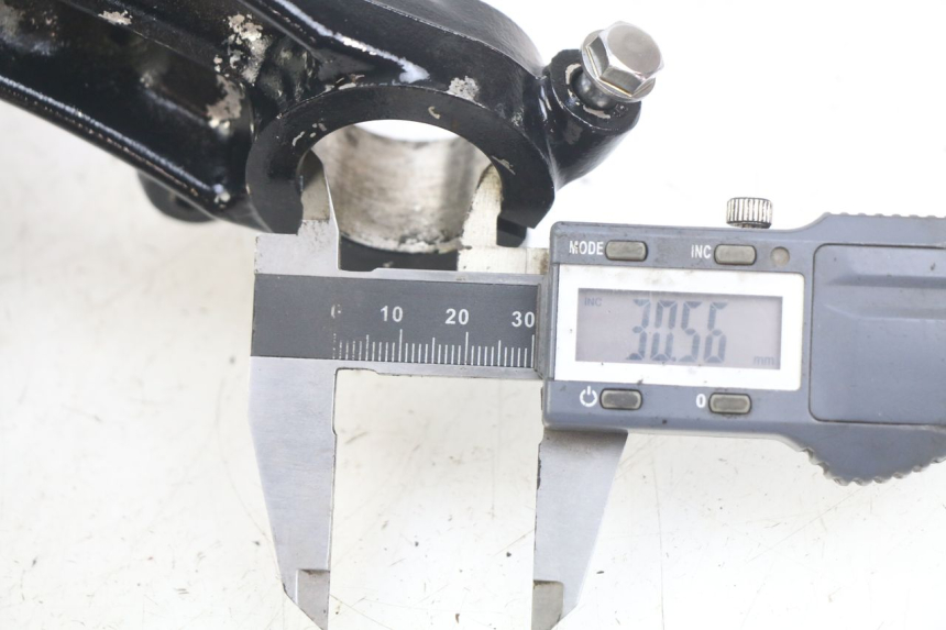 photo de TELAIO SUPERIORE HONDA CM 125 (1983 - 2003) - Dettaglio del componente