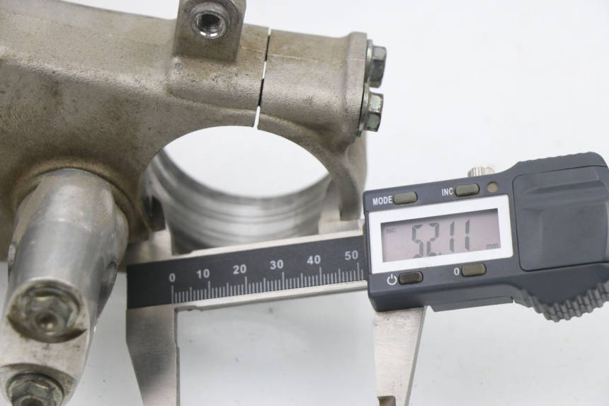 photo de Forcella superiore HONDA CRF CR-F 450 (2009 - 2012) - Altra angolazione