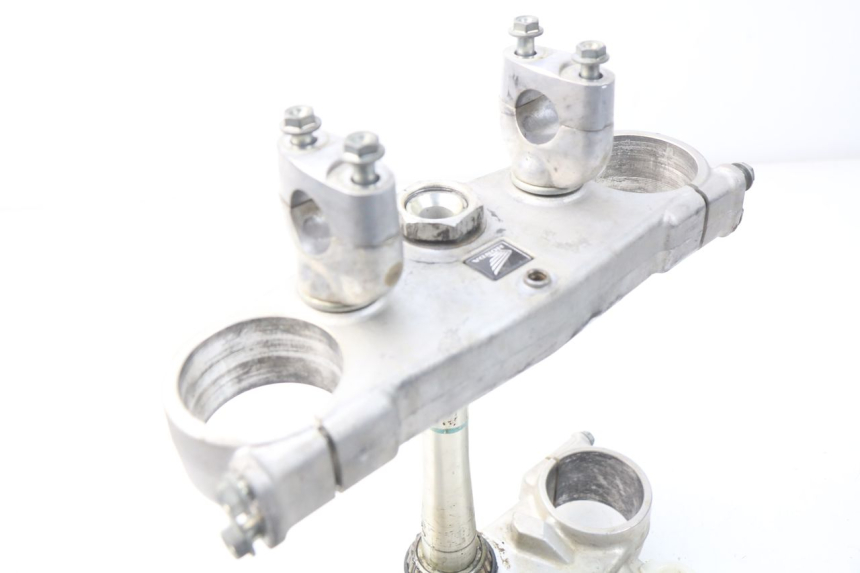 photo de PIASTRA SUPERIORE HONDA CRF CR-F 450 (2005 - 2008) - Primo piano tecnico