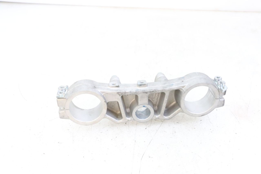 photo de PIASTRA SUPERIORE VENT DERAPAGE 50 (2018 - 2023) - Altra angolazione