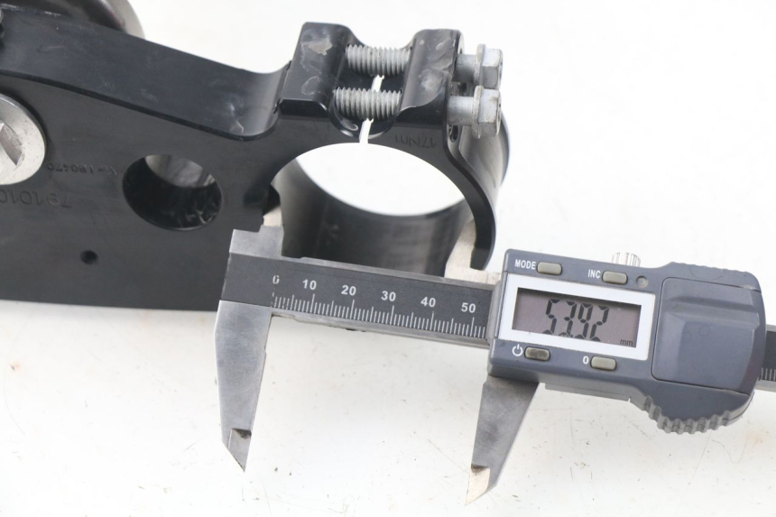 photo de PIASTRA SUPERIORE HUSQVARNA FC 350 (2019 - 2022) - Zoom sullo stato d'uso