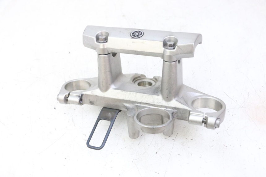 photo de PIASTRA SUPERIORE YAMAHA FZ6 FAZER S2 600 (2007 - 2011) - Dettagli dei punti di fissaggio