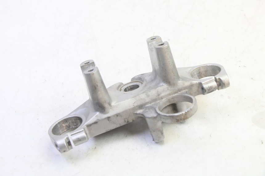 photo de PIASTRA SUPERIORE YAMAHA FZ6 N FAZER 600 (2004 - 2006) - Zoom sullo stato d'uso