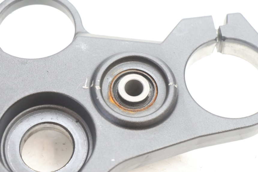 photo de PIASTRA SUPERIORE YAMAHA FZ8 800 (2010 - 2016) - Altra angolazione