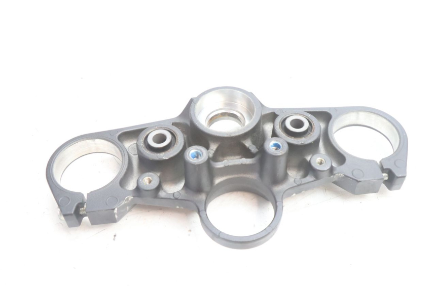 photo de PIASTRA SUPERIORE YAMAHA FZ8 800 (2010 - 2016) - Primo piano tecnico