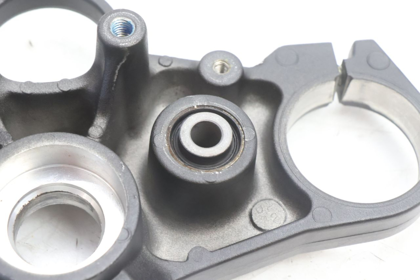 photo de PIASTRA SUPERIORE YAMAHA FZ8 800 (2010 - 2016) - Stato della superficie e materiale