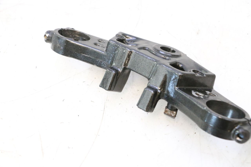 photo de PIASTRA SUPERIORE KAWASAKI GPX F ZX750F 750 (1986 - 1990) - Vista d'insieme del prodotto
