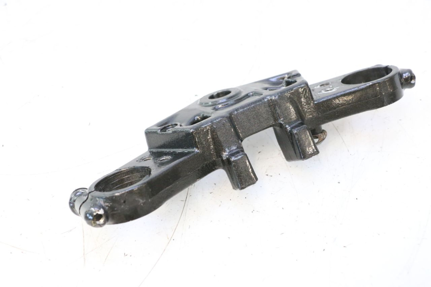 photo de PIASTRA SUPERIORE KAWASAKI GPX F ZX750F 750 (1986 - 1990) - Dettagli dei punti di fissaggio