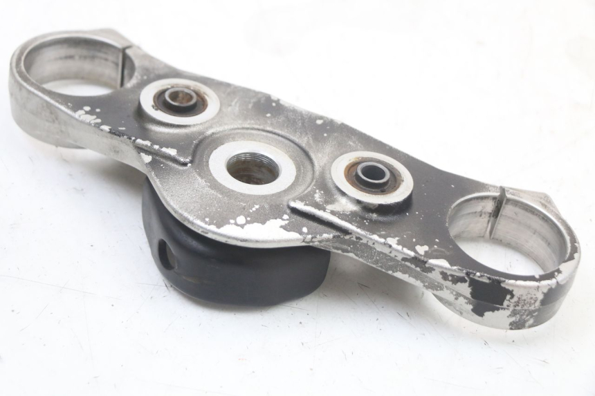 photo de PIASTRA SUPERIORE SUZUKI GSR 750 (2011 - 2017) - Primo piano tecnico