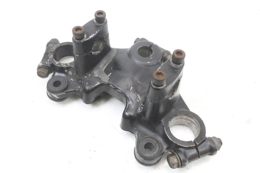 photo de PIASTRA SUPERIORE SUZUKI GSX E 250 (1982 - 1983) - Altra angolazione