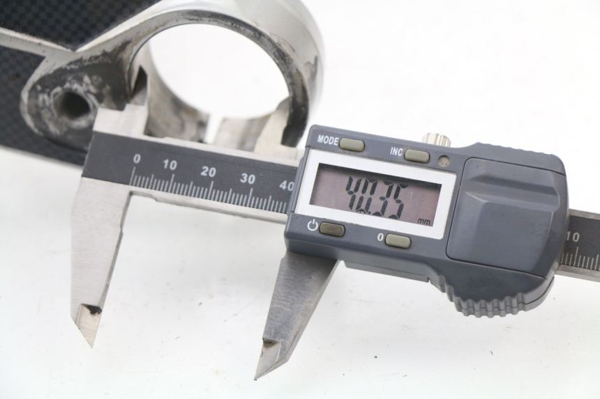 photo de Forcella superiore SUZUKI GSXF GSX F 600 (1988 - 1997) - Primo piano tecnico